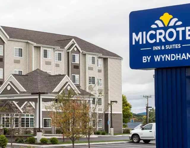 Microtel Inn & Suites by Wyndham Altoona