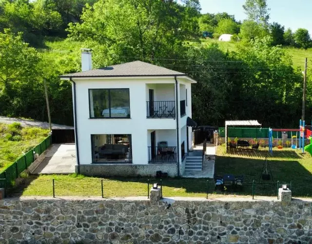 Küre Dağları Manzaralı Şömineli ve Bahçeli Villa
