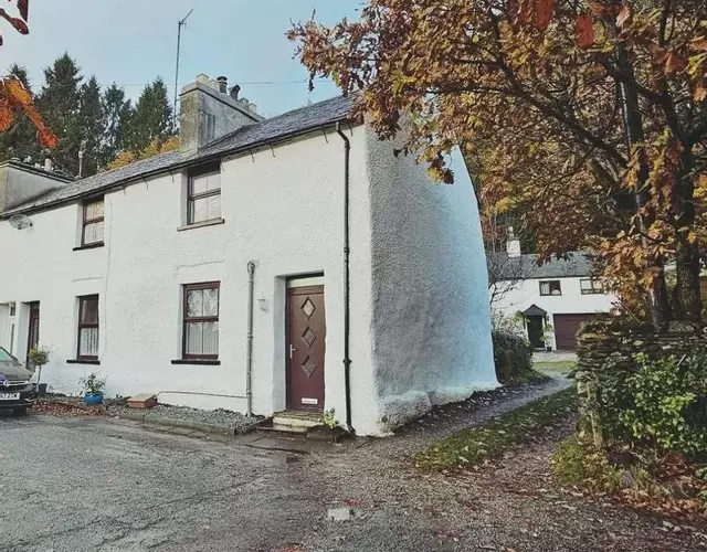 Bobtail Cottage by Woodland Park