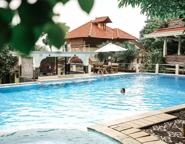 Amed Cafe & Hotel Kebun Wayan