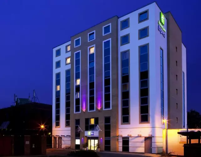 Holiday Inn Express London - Watford Junction by IHG