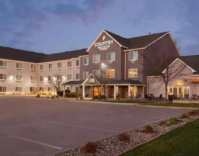 Country Inn & Suites by Radisson, Ames, IA