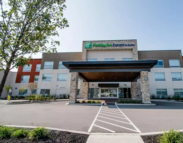 Holiday Inn Express & Suites Tonawanda - Buffalo Area by IHG