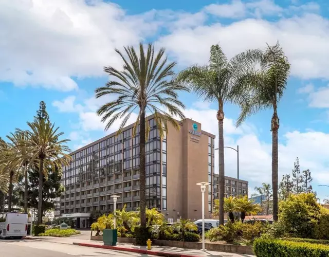 Clarion Hotel Anaheim Resort