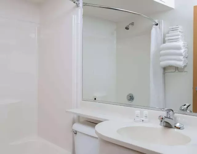 Baymont Inn & Suites by Wyndham Anchorage Airport