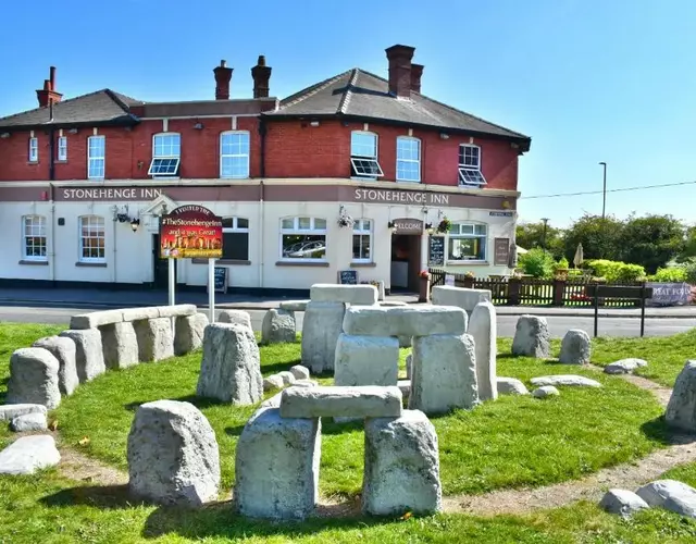 Stonehenge Inn