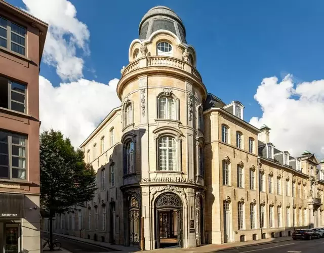 Sapphire House Antwerp, Autograph Collection