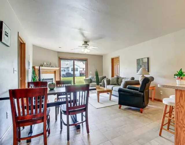Family-Friendly Unit 8 Mi to Appleton Downtown!