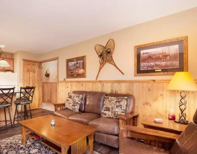 Hi Country Haus 11-12