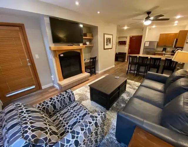 Ski-In/Ski-Out Zephyr 1 Bedroom Condo Winter Park