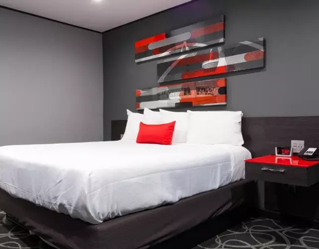 Astro Pasadena Hotel