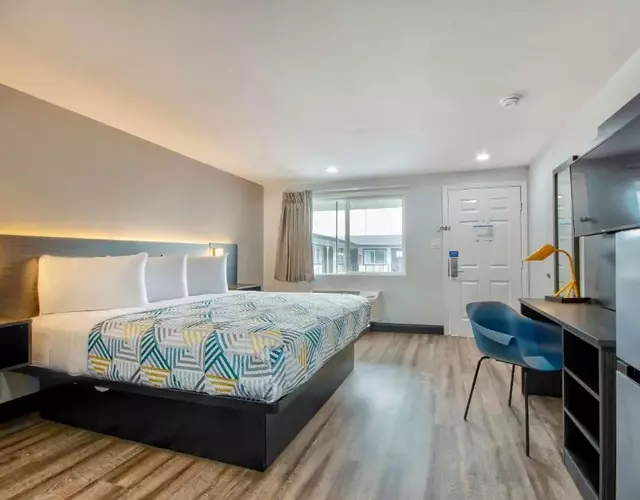 Studio 6 Eureka CA Old Town