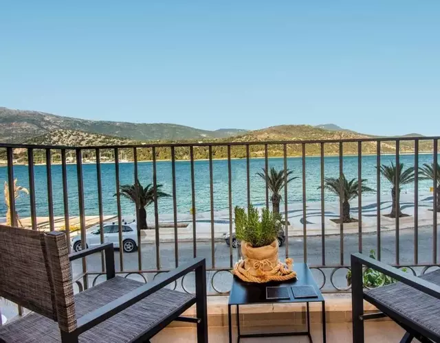 A & B Minimal Suite with Sea View in Argostoli