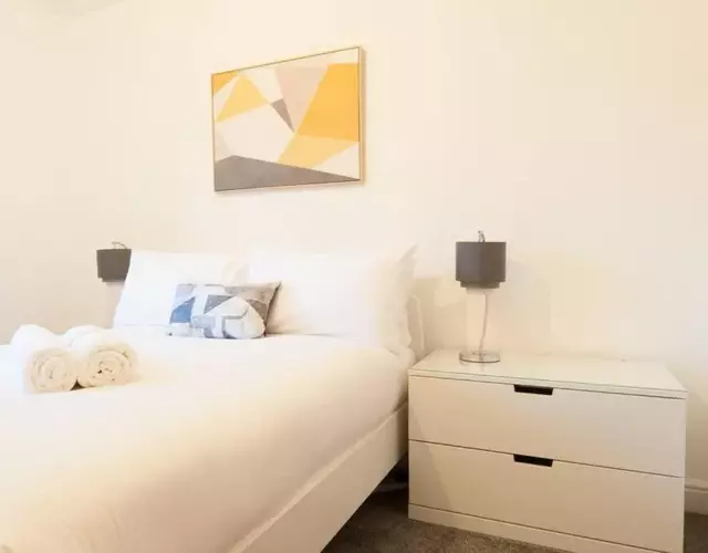 The Vulcan - Newly Furnished with Parking