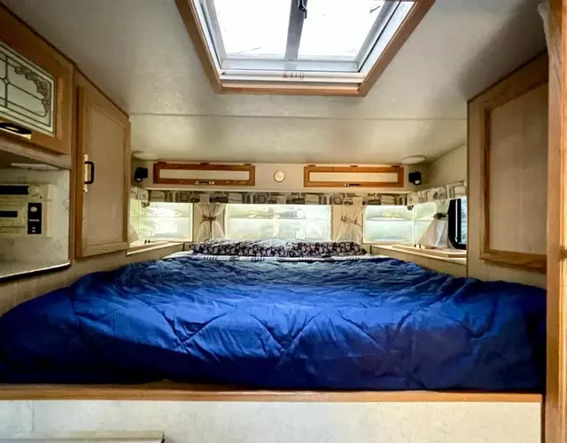 Camper for 2 less than half a mile from Mt Rainier