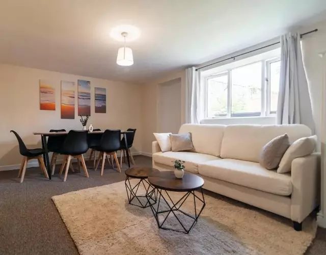 Charming 3 Bed Flat by Harbour