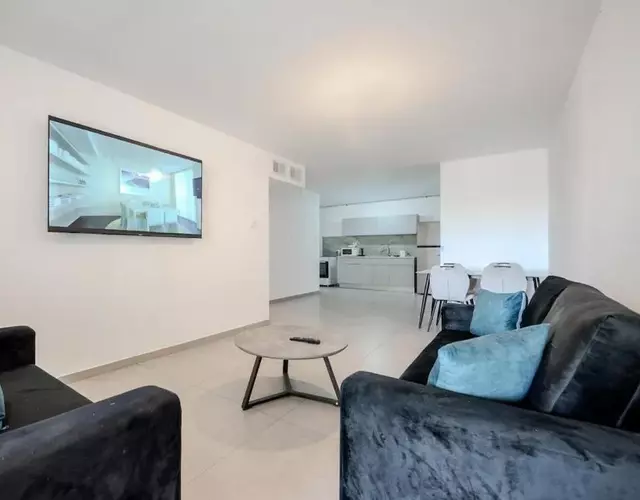 Luxury 5 Rooms Apartments 3 minutes from beach