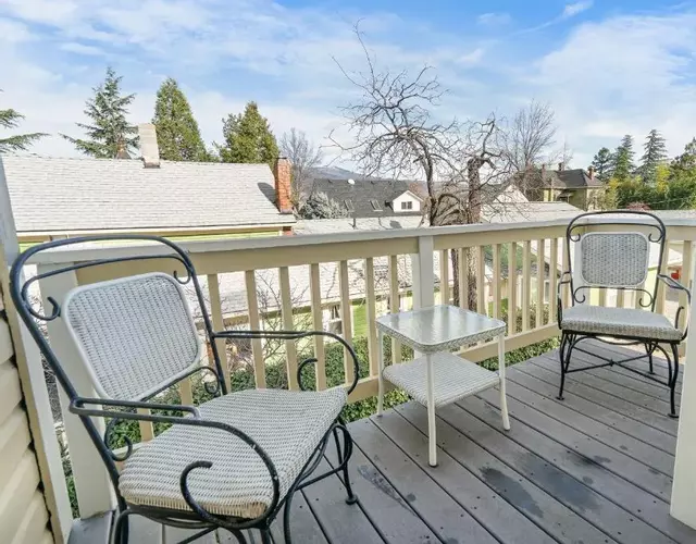 Pioneer Vacation Rentals - Pioneer North Suite downtown Ashland