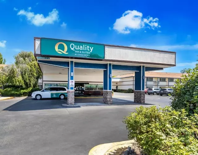 Quality Inn & Suites Medford Airport