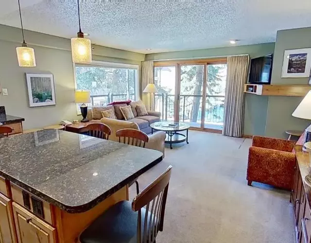 Crestwood 2101 Deluxe 2 Bedroom