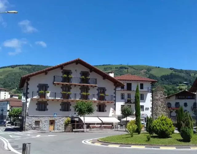 Hostal-Cicloturismo Lopenea