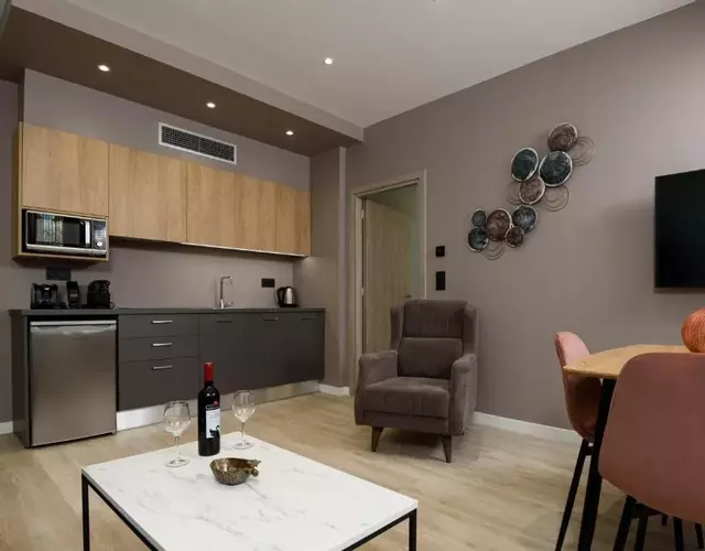 Crossroads Athens by YHA