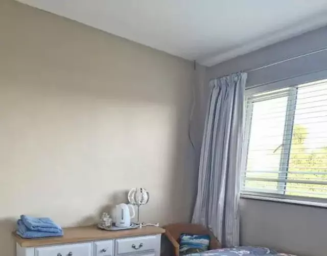 Private double room in central location