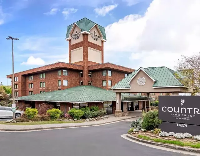 Country Inn & Suites by Radisson, Atlanta Galleria-Ballpark, GA
