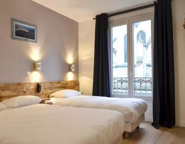 Hôtel De La Perdrix Rouge