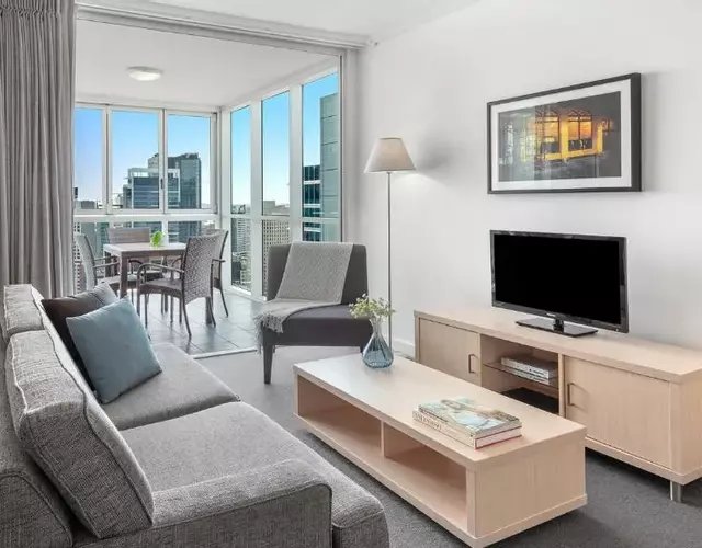 Oaks Brisbane Festival Suites