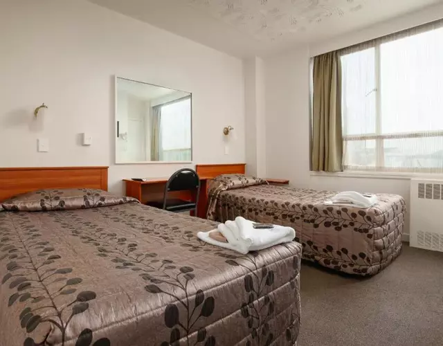 Kiwi International Hotel