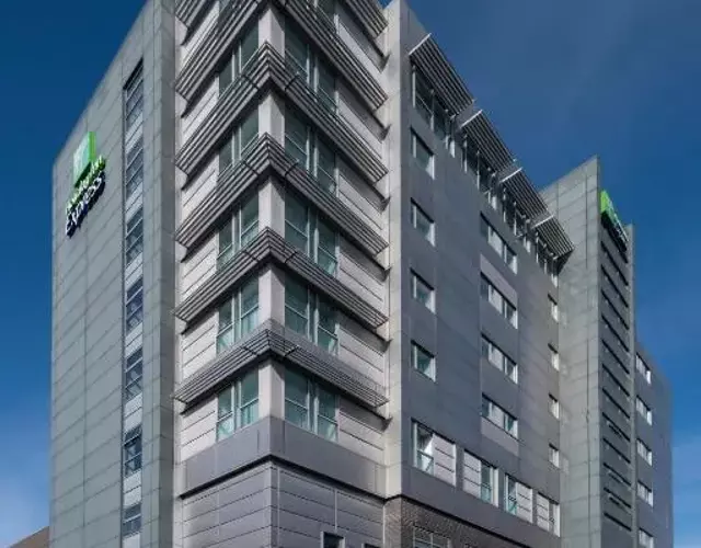 Holiday Inn Express Swindon City Centre by IHG