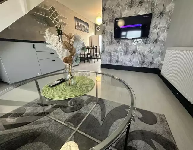 Indulgent Cozy 2 BR Home