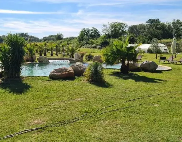 Le Mas des Cerisiers JACUZZI et SAUNA inclus pour tous les logements