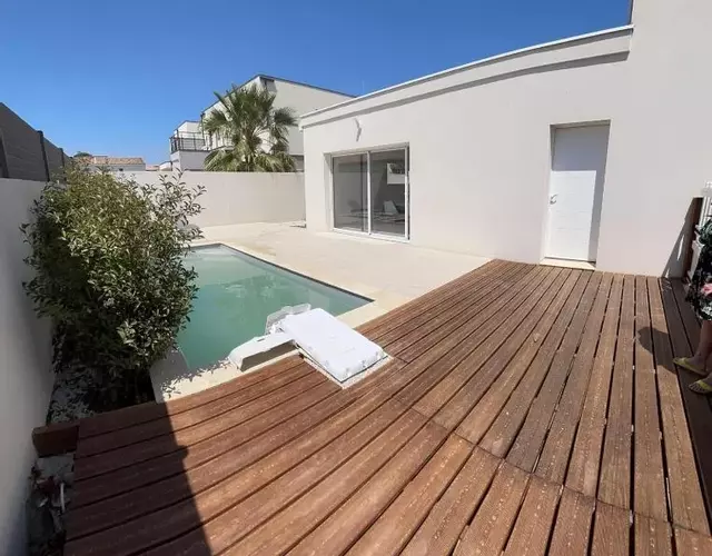 Villa moderne et confortable
