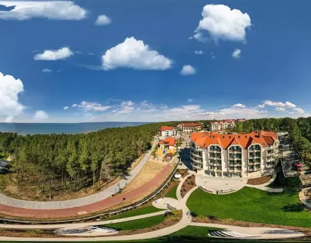 Hotel White