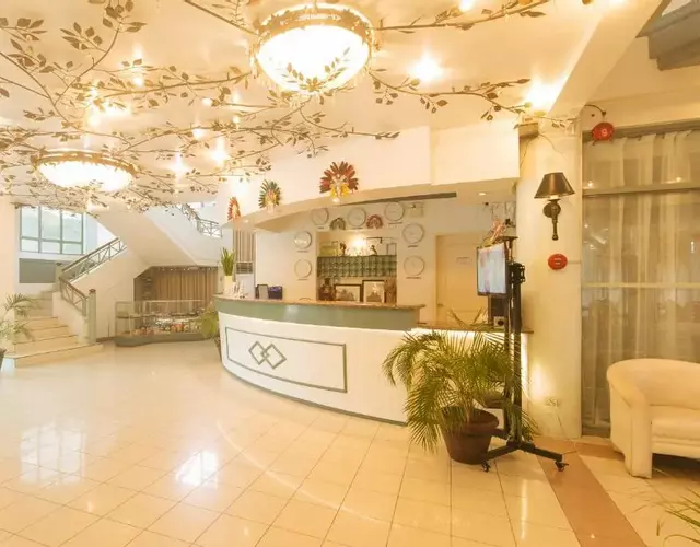 Royal Am Rei Hotel by RedDoorz