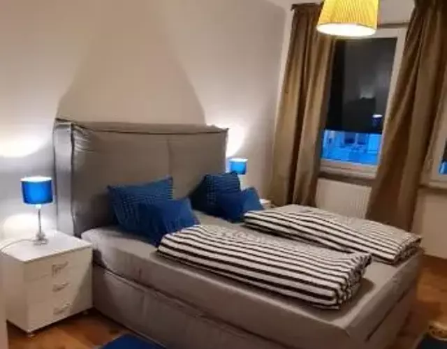 Möblierte Souterrainwohnung mit 2 Schlafzimmern und Garten