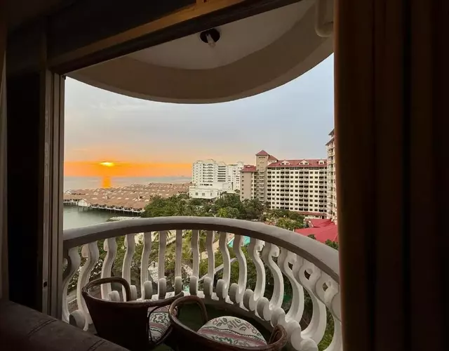 Anneliese suite Glory Beach Resort