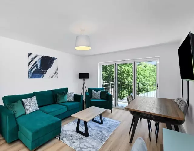 Matlock Town Centre Flat Near Transport Links