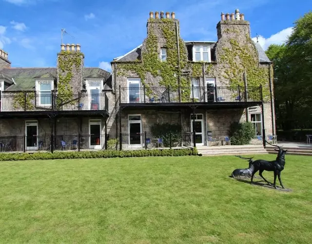 Loch Kinord Hotel