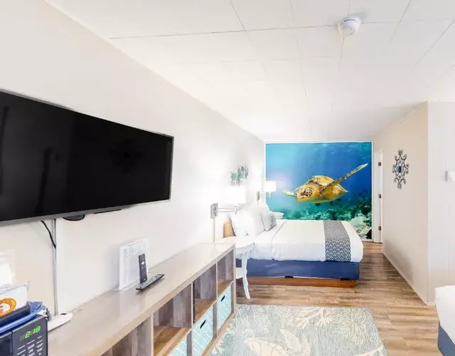 Lamplighter Inn - 115 Turtle Bay