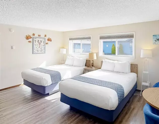 Lamplighter Inn - 116 Crab Shack