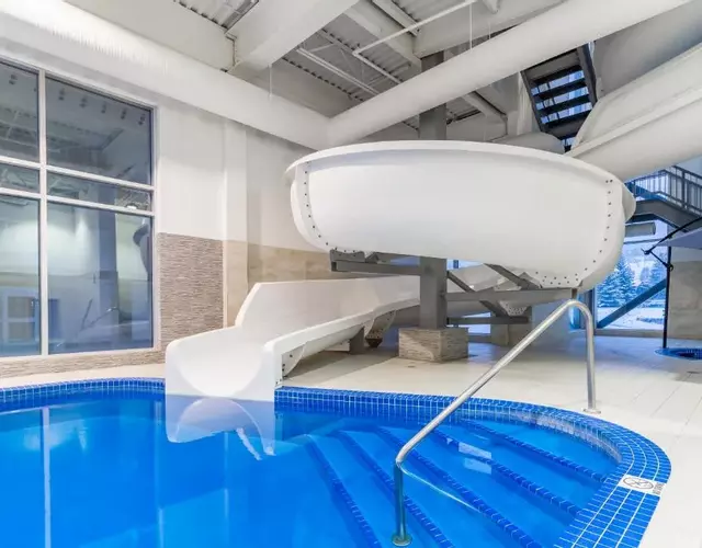 Canmore Inn & Suites