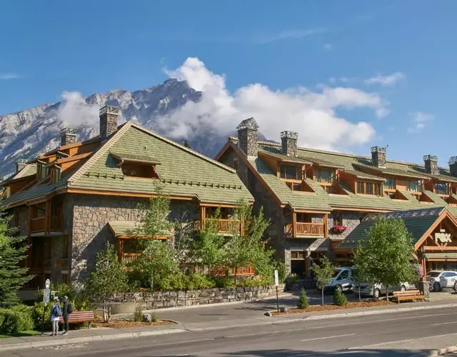 Fox Hotel and Suites