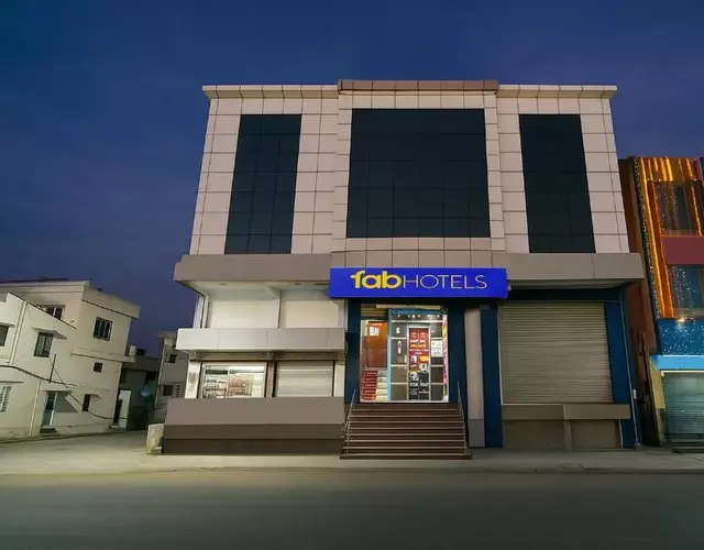 FabHotel Indian Suites - Old Madras Rd