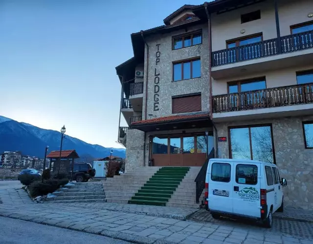 4 Seasons 2 - Top Lodge