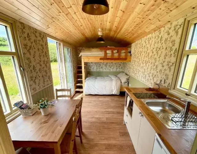 Stepping Stones Glamping ‘the olive’