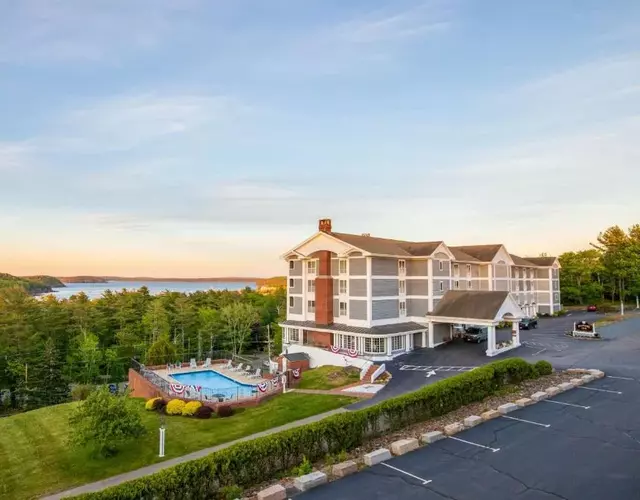 Bluenose Inn - Bar Harbor Hotel