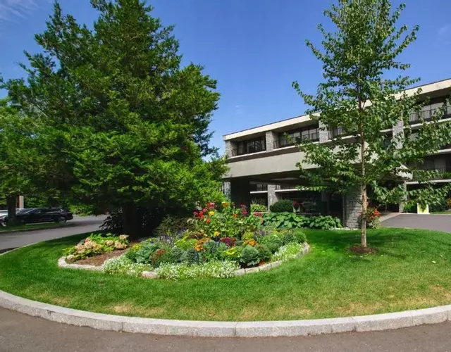 Holiday Inn Bar Harbor Regency Hotel by IHG